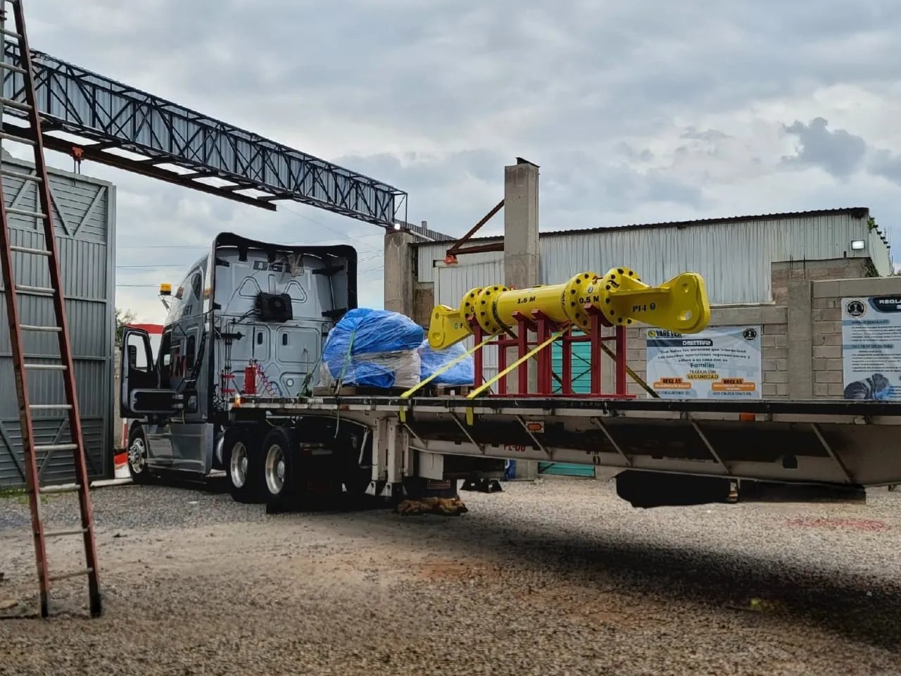 Traslado componentes maquinaria industrial Baja California AZVIR rigging